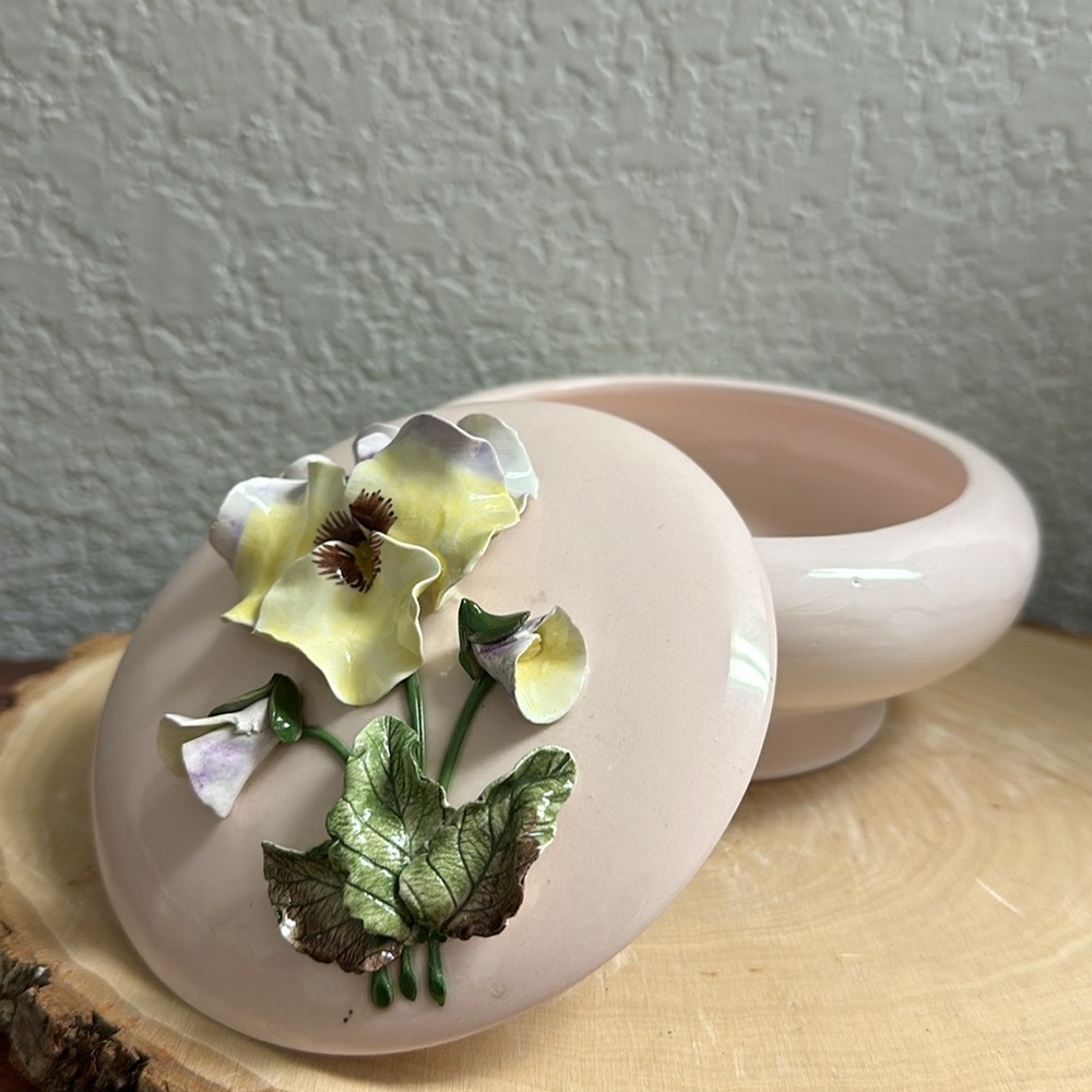 Vintage Wildwood Pasadena, ceramics, Capodimonte Pink Trinket Box